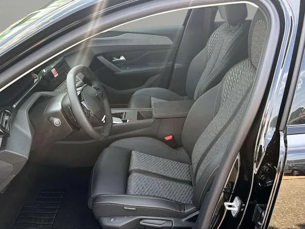 Peugeot 408 1.2 HEV 145 Allure