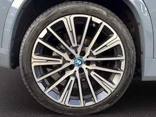 BMW iX1 30 xDrive M SPORT