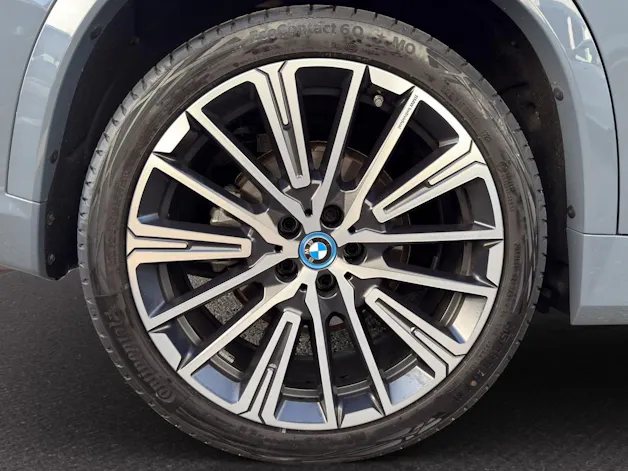 BMW iX1 30 xDrive M SPORT
