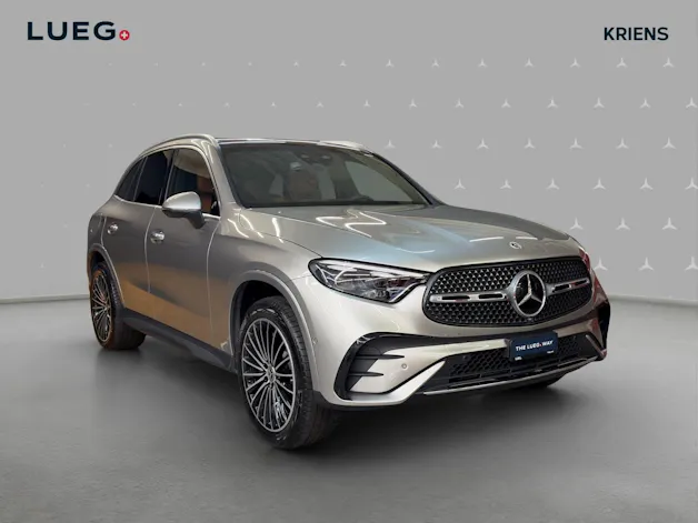 Mercedes-Benz GLC 300 e 4M - AMG / DISTRONIC / 360 Grad Kamera / Head-Up Display