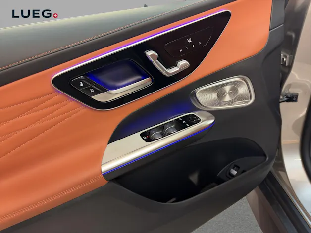 Mercedes-Benz GLC 300 e 4M - AMG / DISTRONIC / 360 Grad Kamera / Head-Up Display