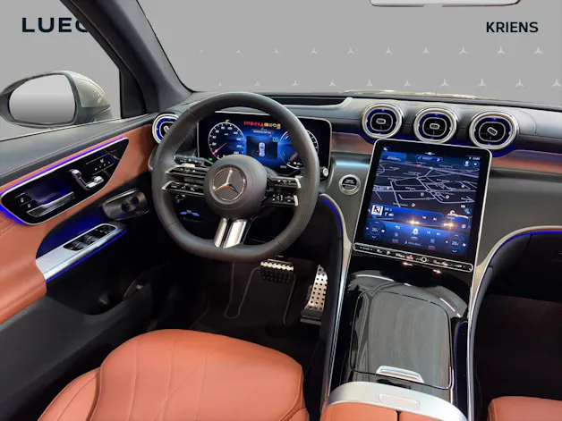 Mercedes-Benz GLC 300 e 4M - AMG / DISTRONIC / 360 Grad Kamera / Head-Up Display