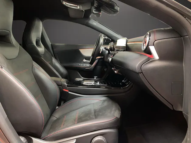 MERCEDES-BENZ CLA SB 250 AMG Line 4M 7G