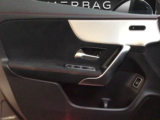 MERCEDES-BENZ CLA SB 250 AMG Line 4M 7G
