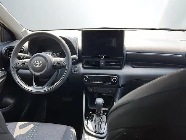 Toyota Yaris 1.5 VVT-i HSD Trend