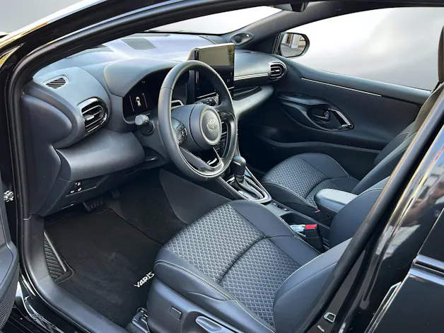 Toyota Yaris 1.5 VVT-i HSD Premium