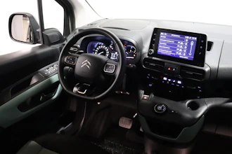https://vehicle.imgix.net/4419422/affa5a69-959b-41c2-83e7-564475372735.JPG