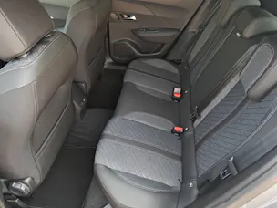 PEUGEOT 2008 e-Allure 156cv 8 ans de garantie)