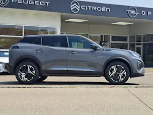 PEUGEOT 2008 e-Allure 156cv 8 ans de garantie)