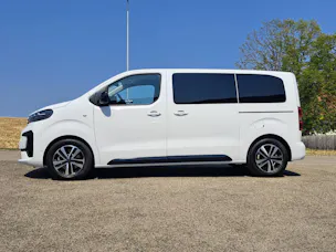 PEUGEOT Traveller Standard 2.2 BlueHDi 180cv Family Edition