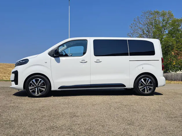 Peugeot Traveller Standard 2.2 BlueHDi 180cv Family Edition