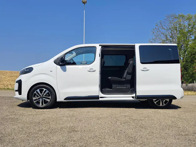 Peugeot Traveller Standard 2.2 BlueHDi 180cv Family Edition
