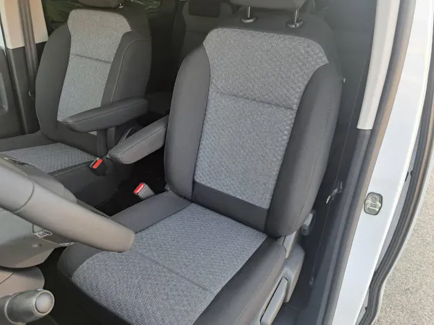 Peugeot Traveller Standard 2.2 BlueHDi 180cv Family Edition