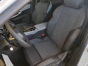Peugeot 5008 Long Range e-Allure 230cv (8 ans de garantie)