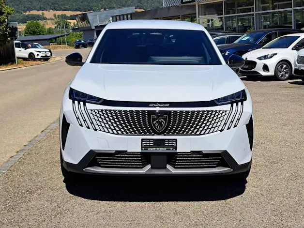 Peugeot 5008 Long Range e-Allure 230cv (8 ans de garantie)