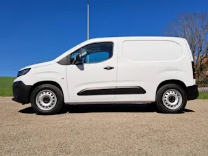PEUGEOT e-Partner fourgon standard 50 kWh 136cv