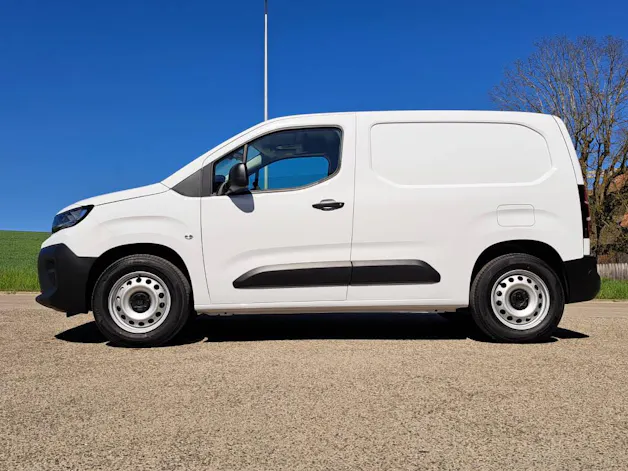 Peugeot e-Partner fourgon standard 50 kWh 136cv