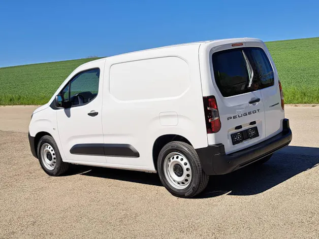 Peugeot e-Partner fourgon standard 50 kWh 136cv