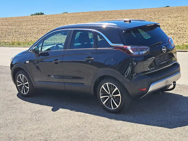 Opel Crossland X 1.2 T Ultimate 110cv automatique - crochet