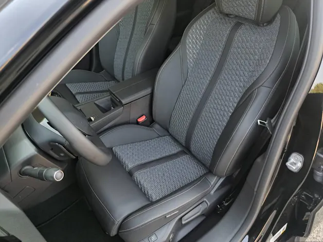 Peugeot 408 1.6 PHEV 240cv Allure
