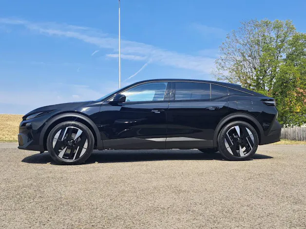 Peugeot 408 1.6 PHEV 240cv Allure
