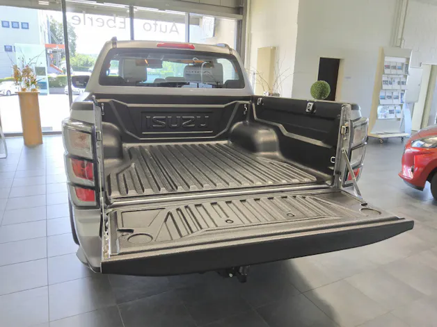ISUZU D-Max Crew Pick-up 2.2 DDi Nitro Sport 4x4