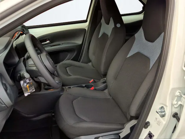 Toyota Aygo X 1.5 VVT-i HSD Comfort