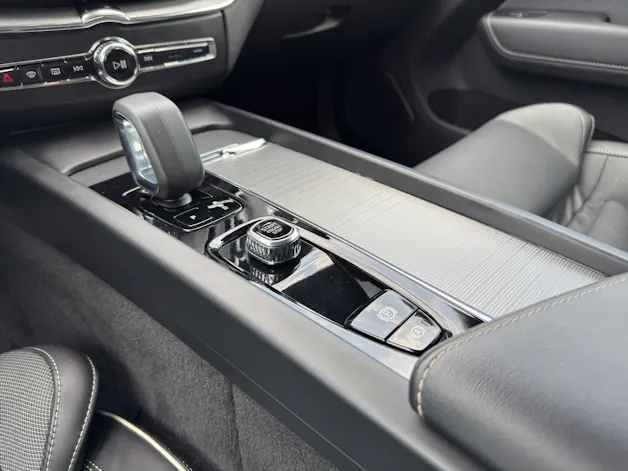 Volvo XC60 2.0 B4 MH R-Design AWD