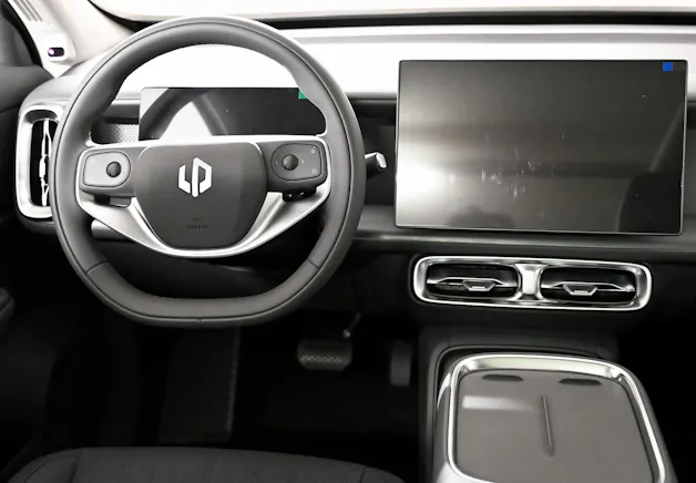 Leapmotor B10 1.5 Hybrid EV