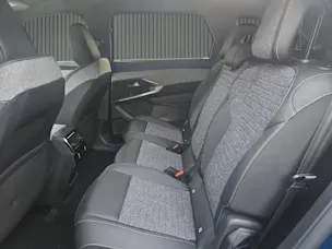 PEUGEOT 5008 1.2 mHY 145PS Allure Premium