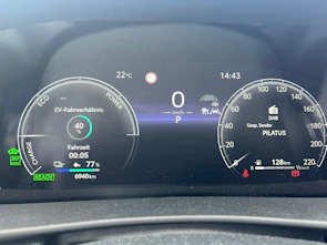 Fahrzeugbild TOYOTA C-HR 2.0 PHEV Swiss Edition