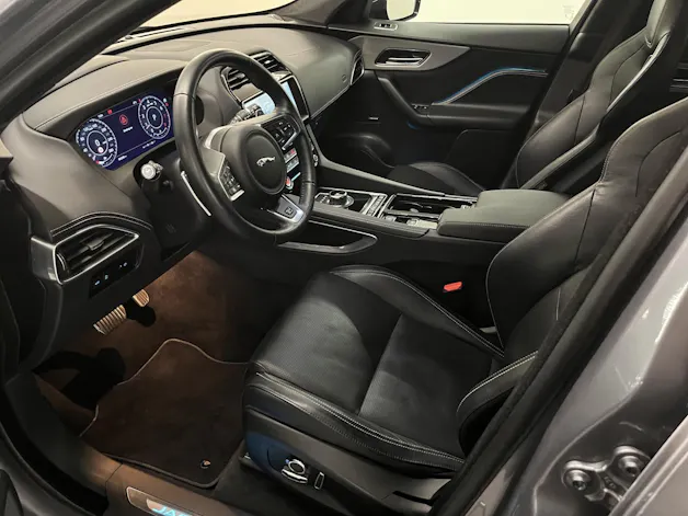 Jaguar F-Pace 2.0 T 300 R-Sport AWD