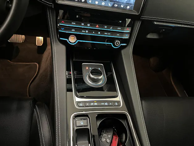 Jaguar F-Pace 2.0 T 300 R-Sport AWD