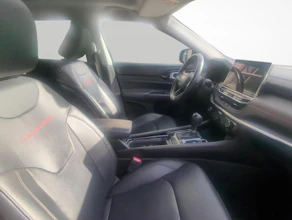 https://vehicle.imgix.net/4419528/056ffde3-135c-4cd1-8c8b-881e15a830c7.jpg