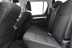 Fahrzeugbild TOYOTA Hilux Double Cab.-Pick-up 2.8 D-4D MHEV 204 Style