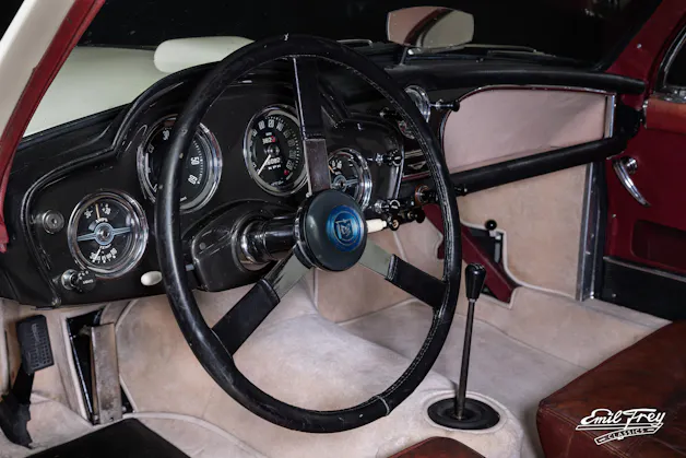 Aston Martin MK III FHC