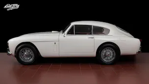 Aston Martin MK III FHC