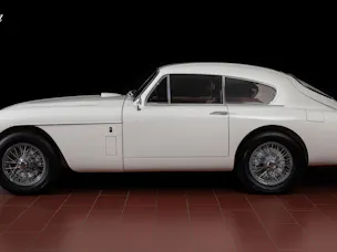 Aston Martin MK III FHC