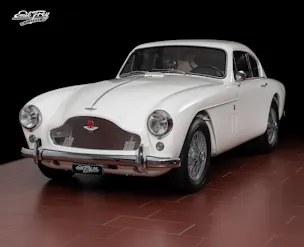 Aston Martin MK III FHC