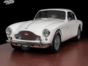 Aston Martin MK III FHC
