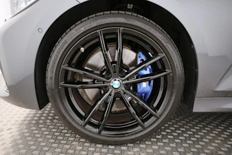 https://vehicle.imgix.net/4419614/2031521e-e883-46fe-8084-20724b319d10.jpg