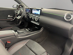 Fahrzeugbild MERCEDES-BENZ A 250 AMG Line 4m