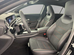 https://vehicle.imgix.net/4419619/8d696d93-40b3-43f8-89aa-ace9f4264240.jpg