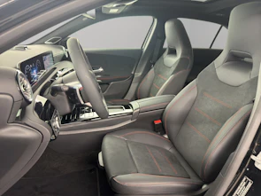 Fahrzeugbild MERCEDES-BENZ A 250 AMG Line 4m