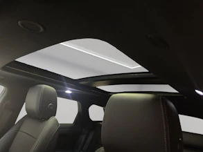 https://vehicle.imgix.net/4419623/1585a779-59be-473c-8d8f-178d7d3dd452.jpg