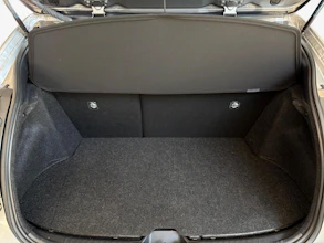 https://vehicle.imgix.net/4419624/08aafd8d-10ac-491f-9eda-119953bcead9.jpg