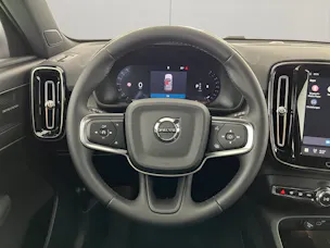 VOLVO XC40 2.0 B3 MH Plus Dark