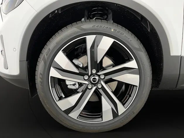 Volvo XC40 2.0 B3 MH Plus Dark