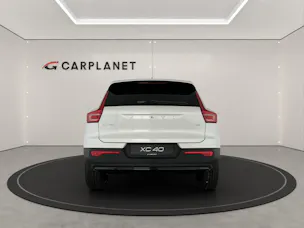 VOLVO XC40 2.0 B3 MH Plus Dark
