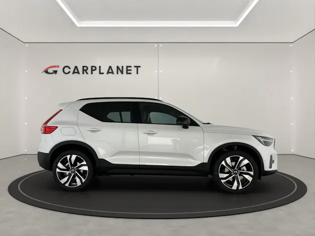 Volvo XC40 2.0 B3 MH Plus Dark